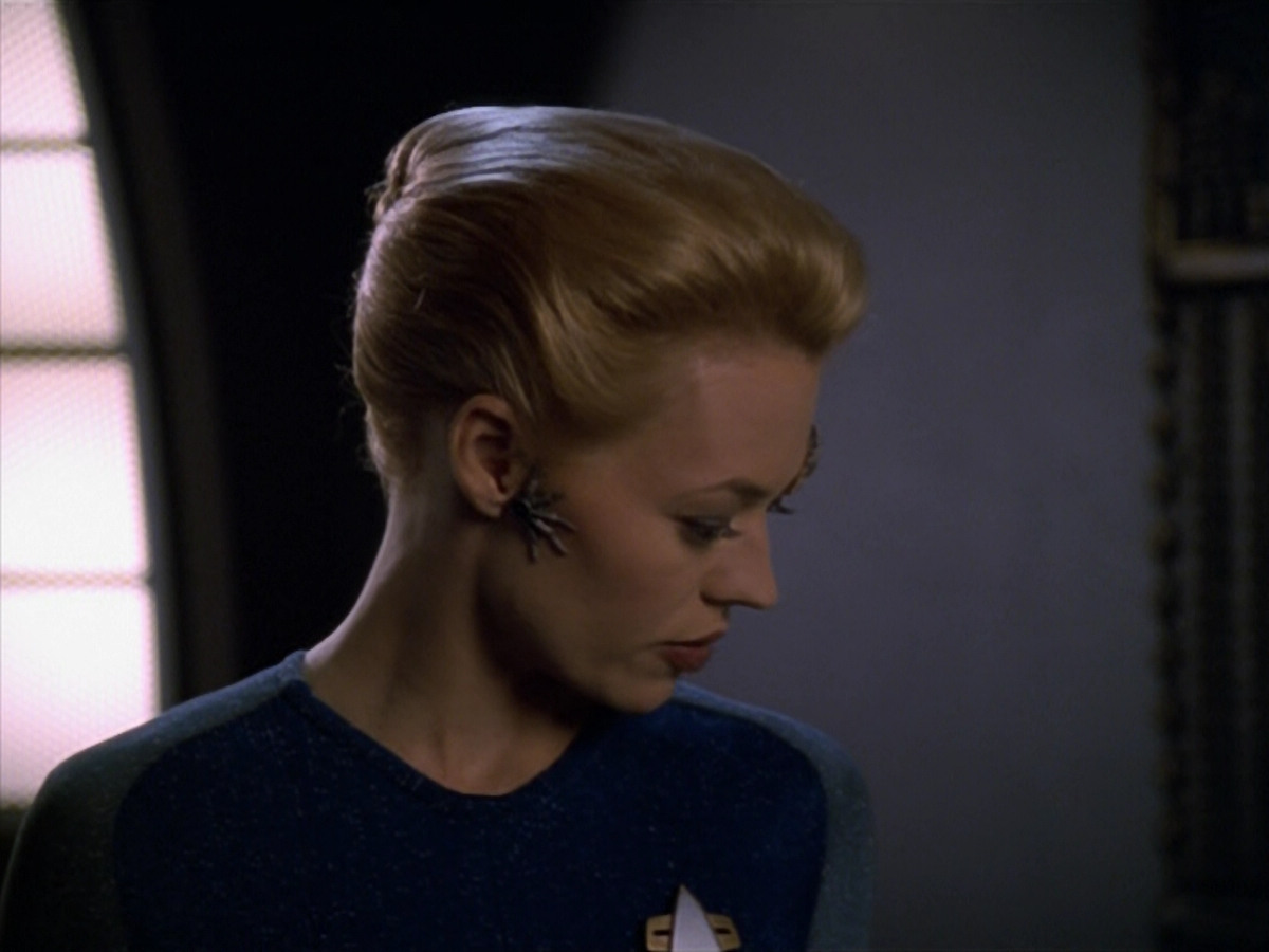 extant_StarTrek_VOY_5x14-Bliss_02728.jpg