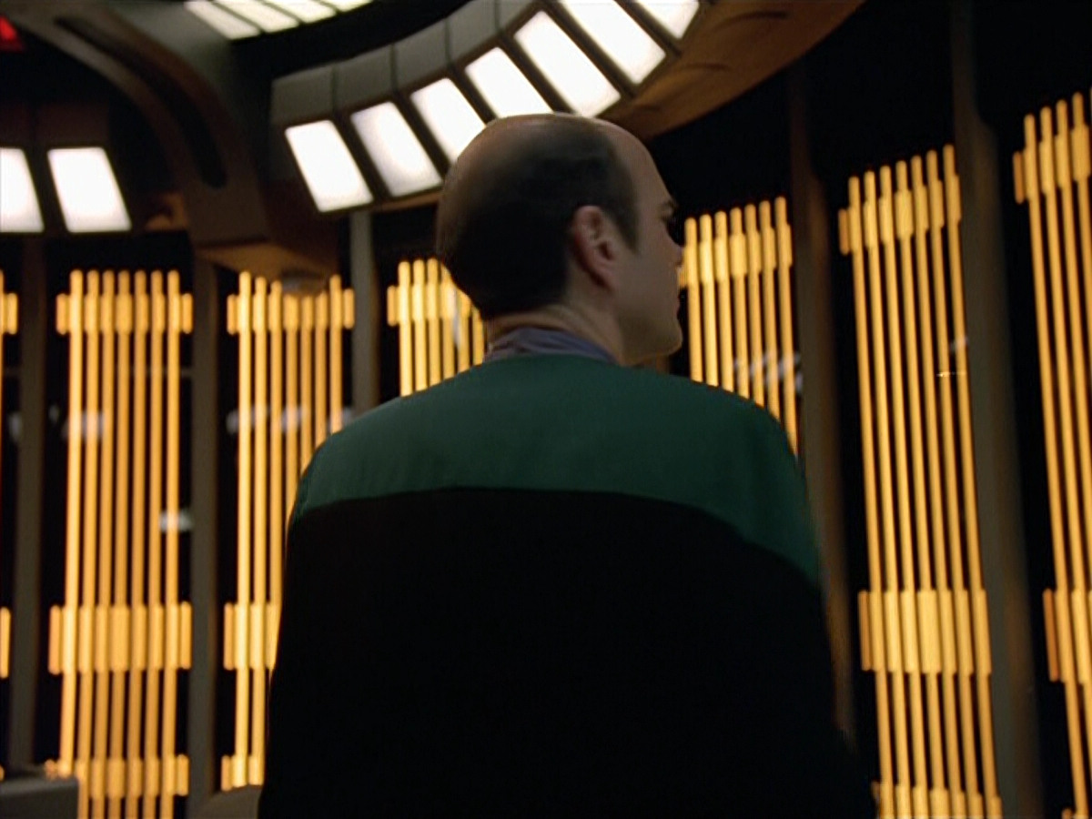 extant_StarTrek_VOY_5x14-Bliss_02759.jpg