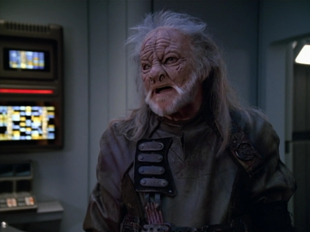 extant_StarTrek_VOY_5x14-Bliss_02818.jpg