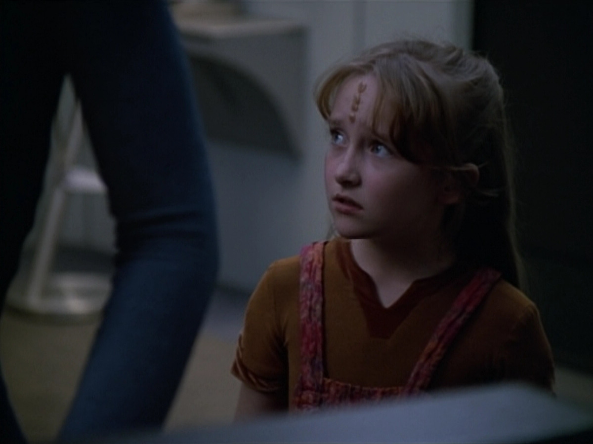 extant_StarTrek_VOY_5x14-Bliss_02848.jpg