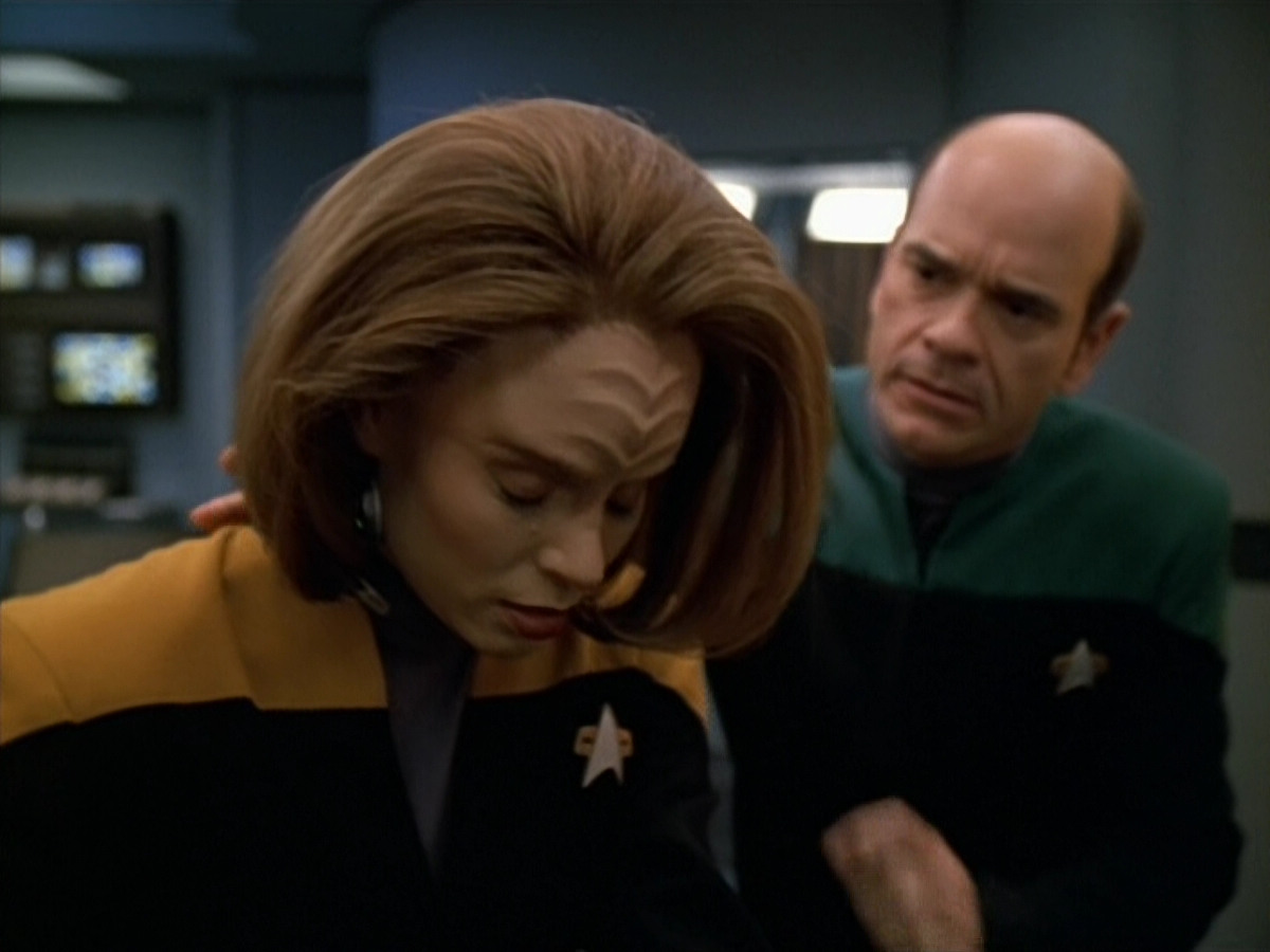 extant_StarTrek_VOY_5x14-Bliss_02973.jpg