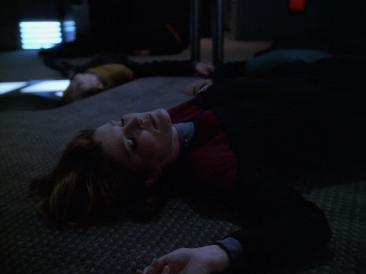 extant_StarTrek_VOY_5x14-Bliss_02993.jpg