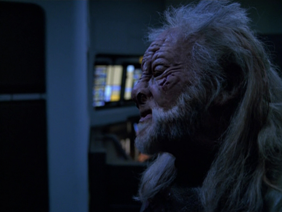 extant_StarTrek_VOY_5x14-Bliss_03030.jpg
