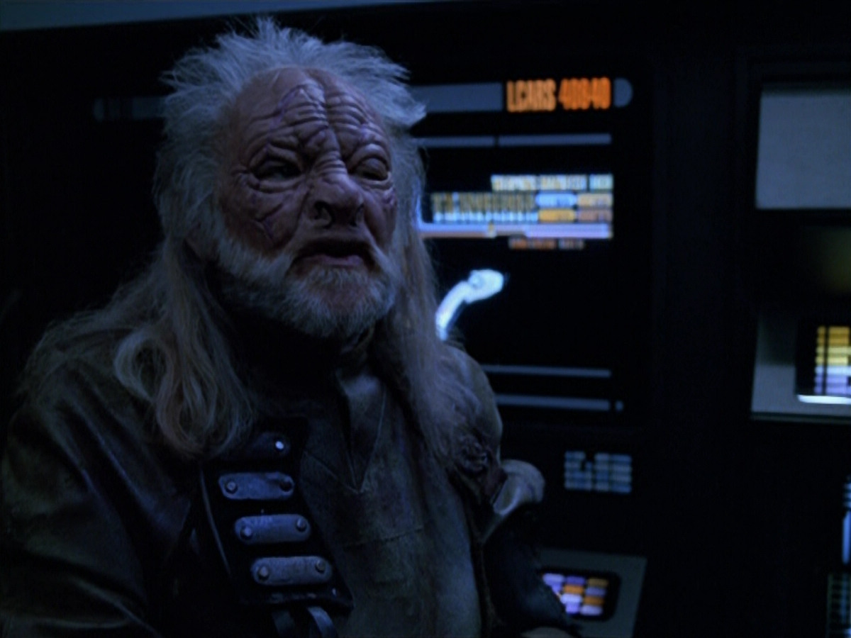 extant_StarTrek_VOY_5x14-Bliss_03064.jpg