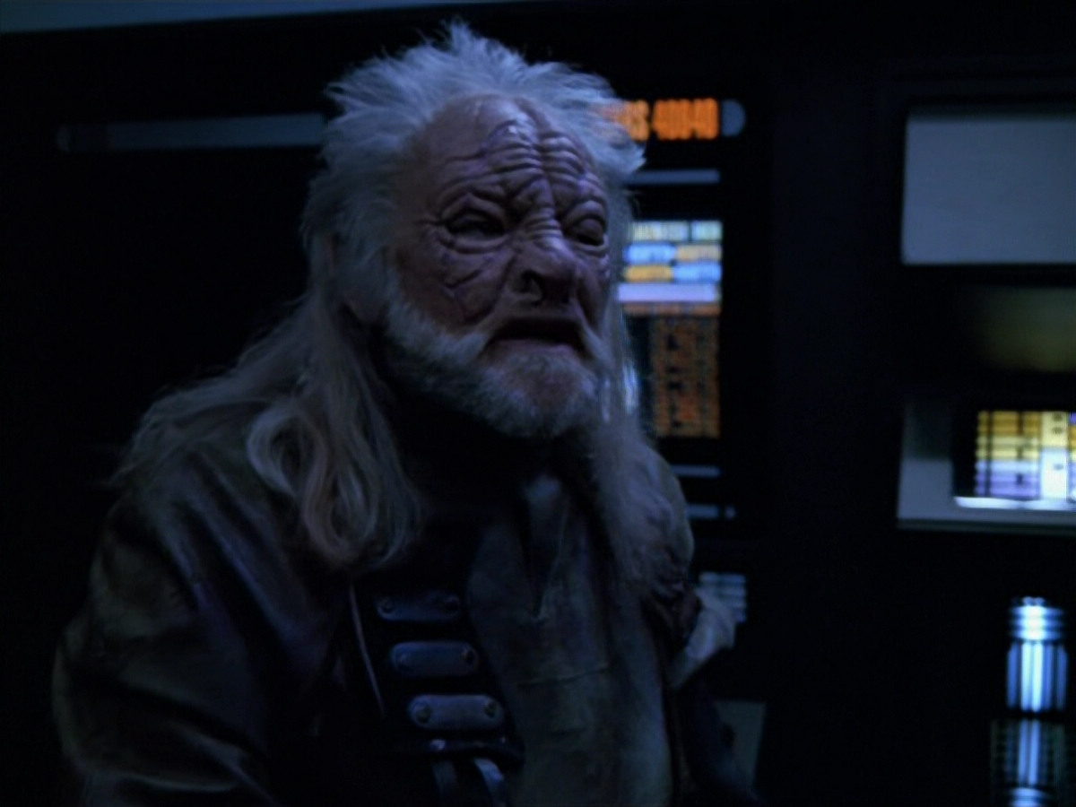 extant_StarTrek_VOY_5x14-Bliss_03072.jpg