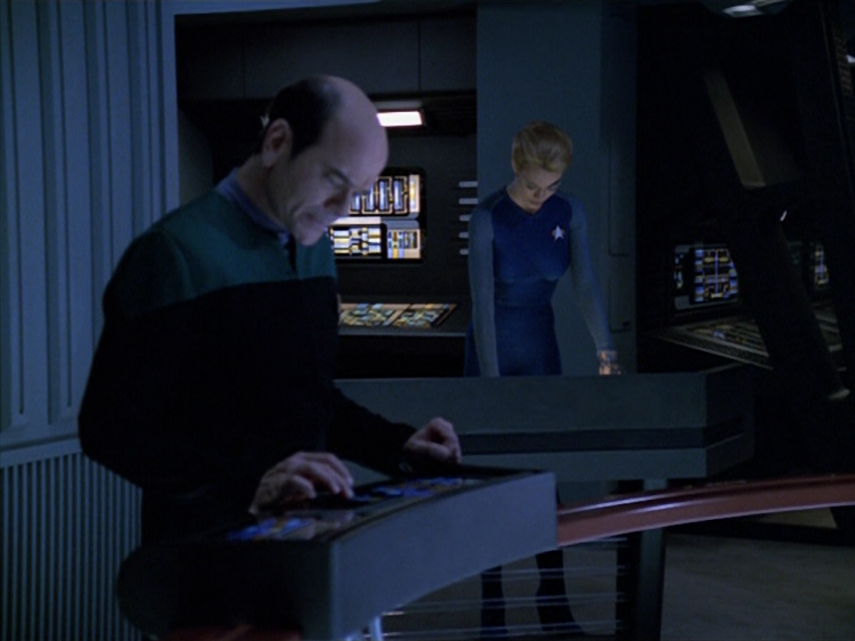 extant_StarTrek_VOY_5x14-Bliss_03340.jpg
