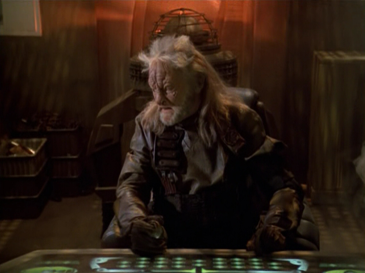 extant_StarTrek_VOY_5x14-Bliss_03367.jpg