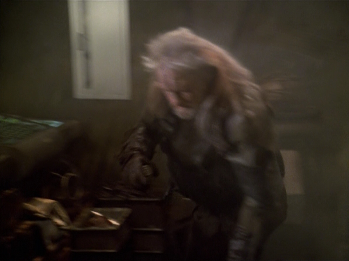 extant_StarTrek_VOY_5x14-Bliss_03407.jpg