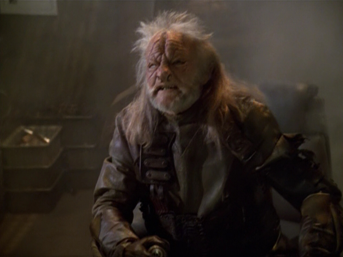 extant_StarTrek_VOY_5x14-Bliss_03438.jpg