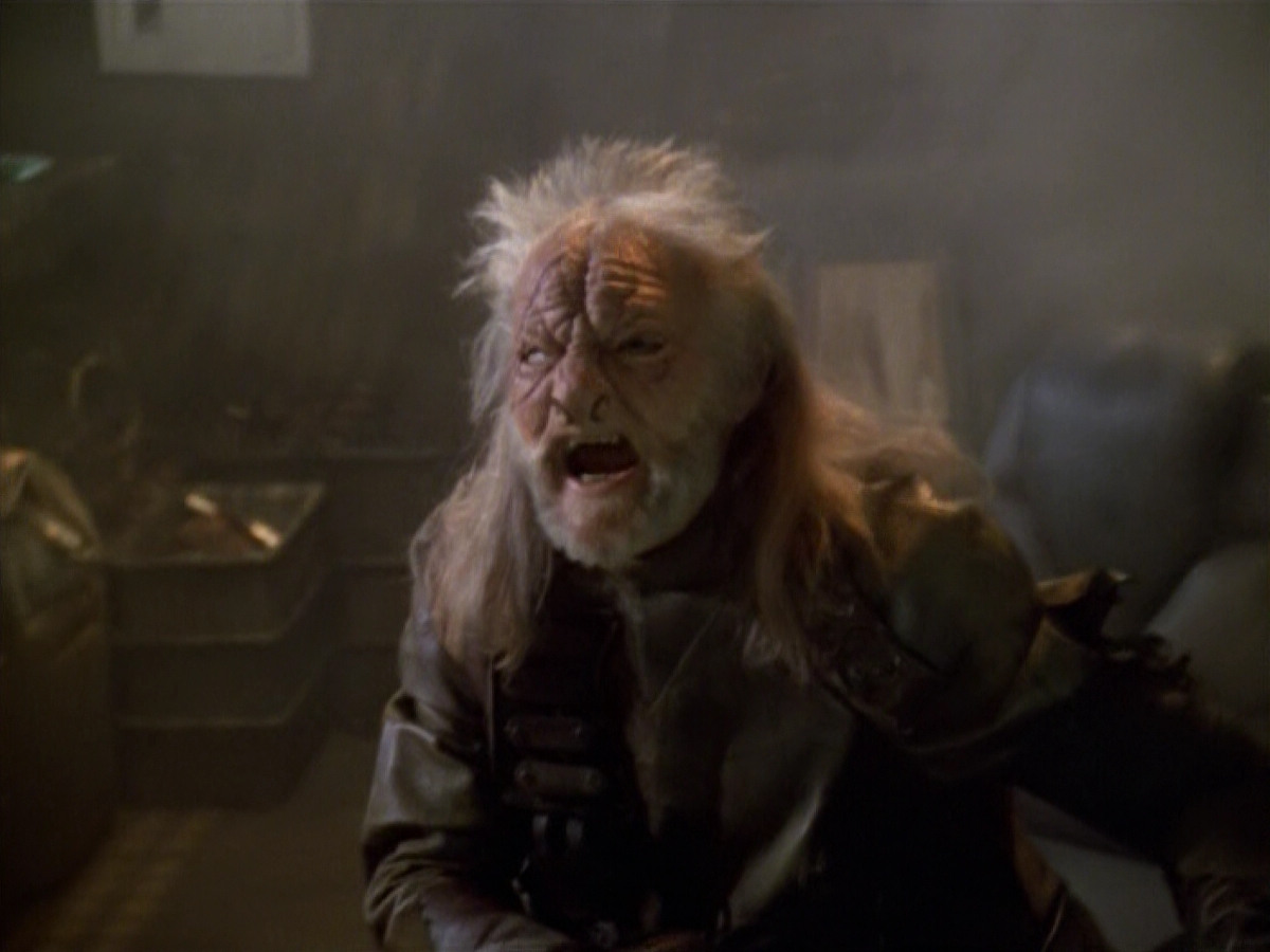 extant_StarTrek_VOY_5x14-Bliss_03440.jpg