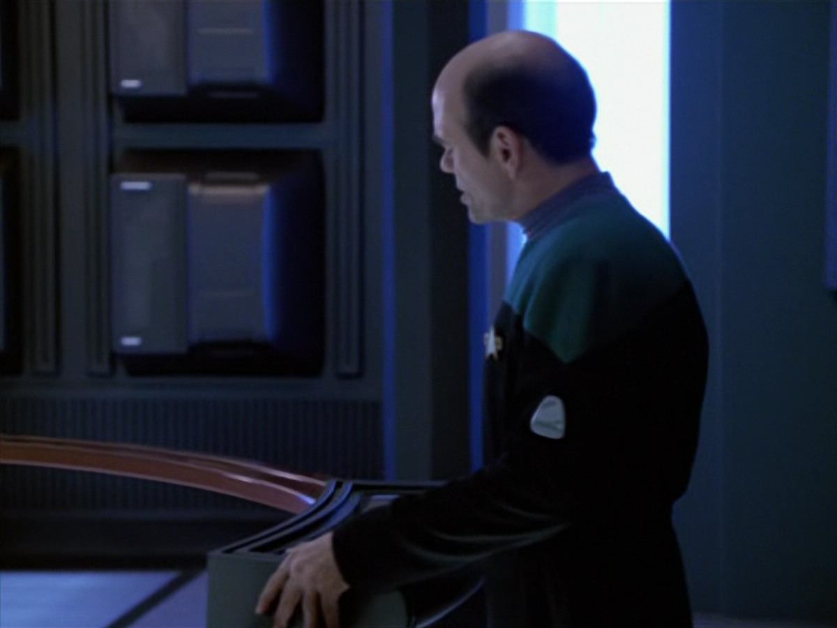 extant_StarTrek_VOY_5x14-Bliss_03443.jpg