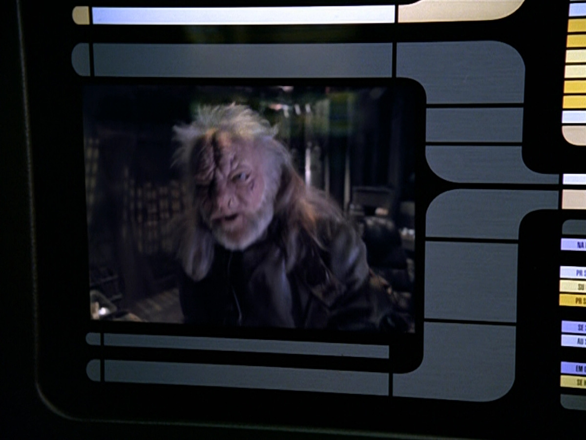 extant_StarTrek_VOY_5x14-Bliss_03523.jpg