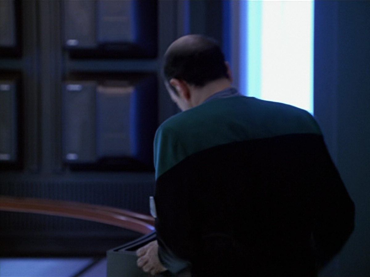 extant_StarTrek_VOY_5x14-Bliss_03545.jpg