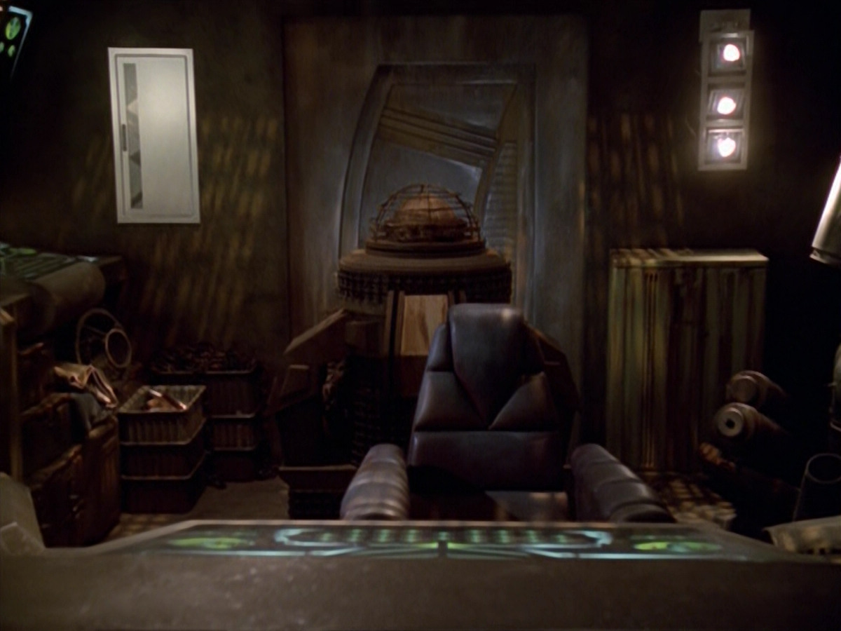 extant_StarTrek_VOY_5x14-Bliss_03778.jpg