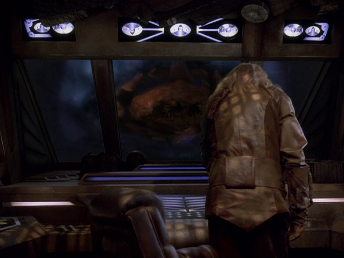 extant_StarTrek_VOY_5x14-Bliss_03795.jpg