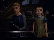 extant_StarTrek_VOY_5x14-Bliss_00336.jpg