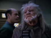 extant_StarTrek_VOY_5x14-Bliss_02878.jpg