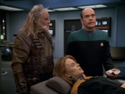 extant_StarTrek_VOY_5x14-Bliss_02913.jpg