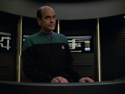 extant_StarTrek_VOY_5x14-Bliss_03299.jpg