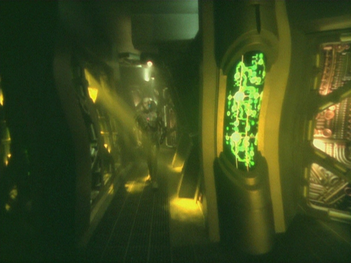 ariane179254_StarTrekVoyager_5x15_5x16_DarkFrontier_0024.jpg