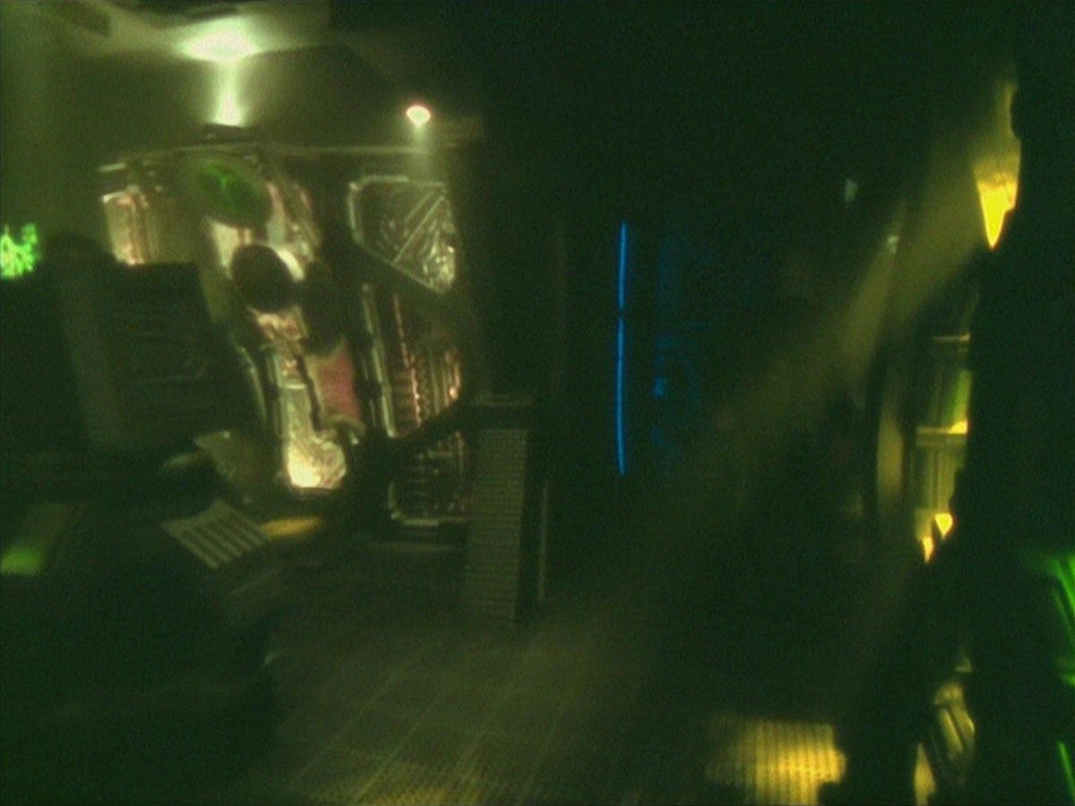 ariane179254_StarTrekVoyager_5x15_5x16_DarkFrontier_0029.jpg
