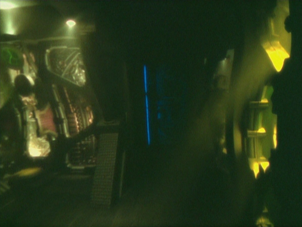 ariane179254_StarTrekVoyager_5x15_5x16_DarkFrontier_0030.jpg