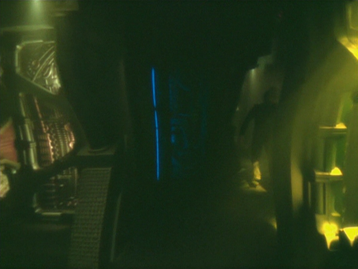 ariane179254_StarTrekVoyager_5x15_5x16_DarkFrontier_0031.jpg