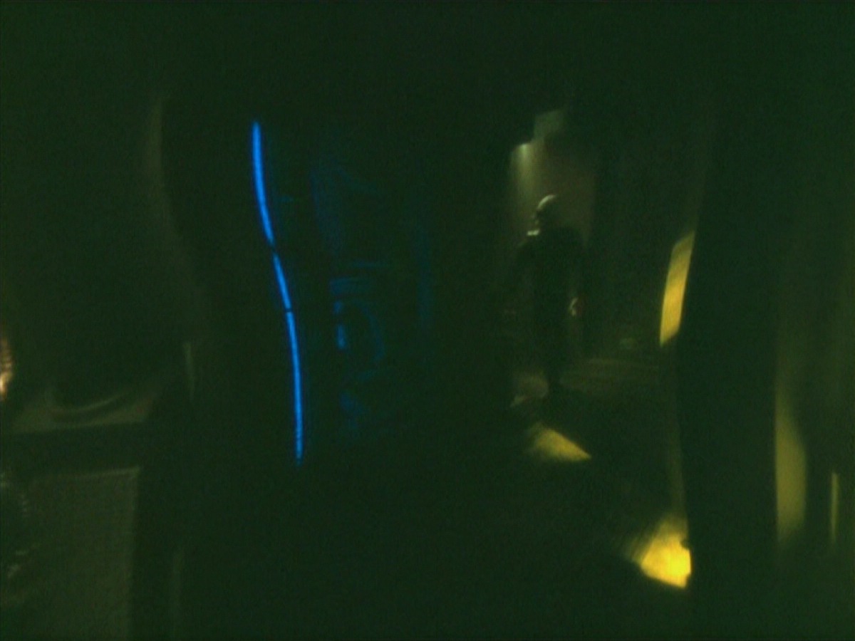 ariane179254_StarTrekVoyager_5x15_5x16_DarkFrontier_0032.jpg