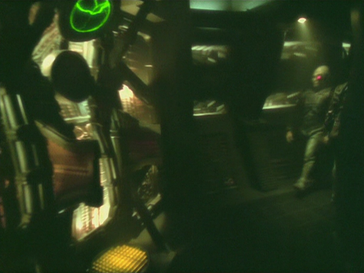 ariane179254_StarTrekVoyager_5x15_5x16_DarkFrontier_0043.jpg