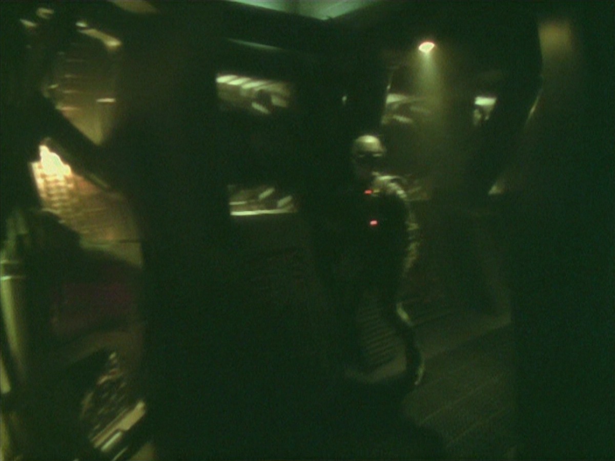 ariane179254_StarTrekVoyager_5x15_5x16_DarkFrontier_0044.jpg