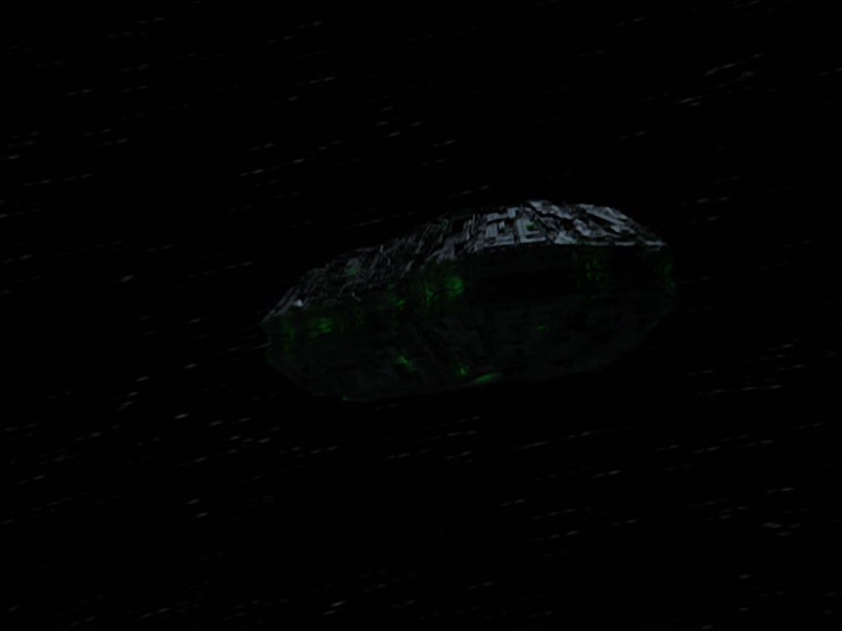 ariane179254_StarTrekVoyager_5x15_5x16_DarkFrontier_0082.jpg