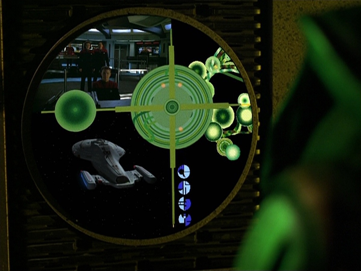 ariane179254_StarTrekVoyager_5x15_5x16_DarkFrontier_0087.jpg