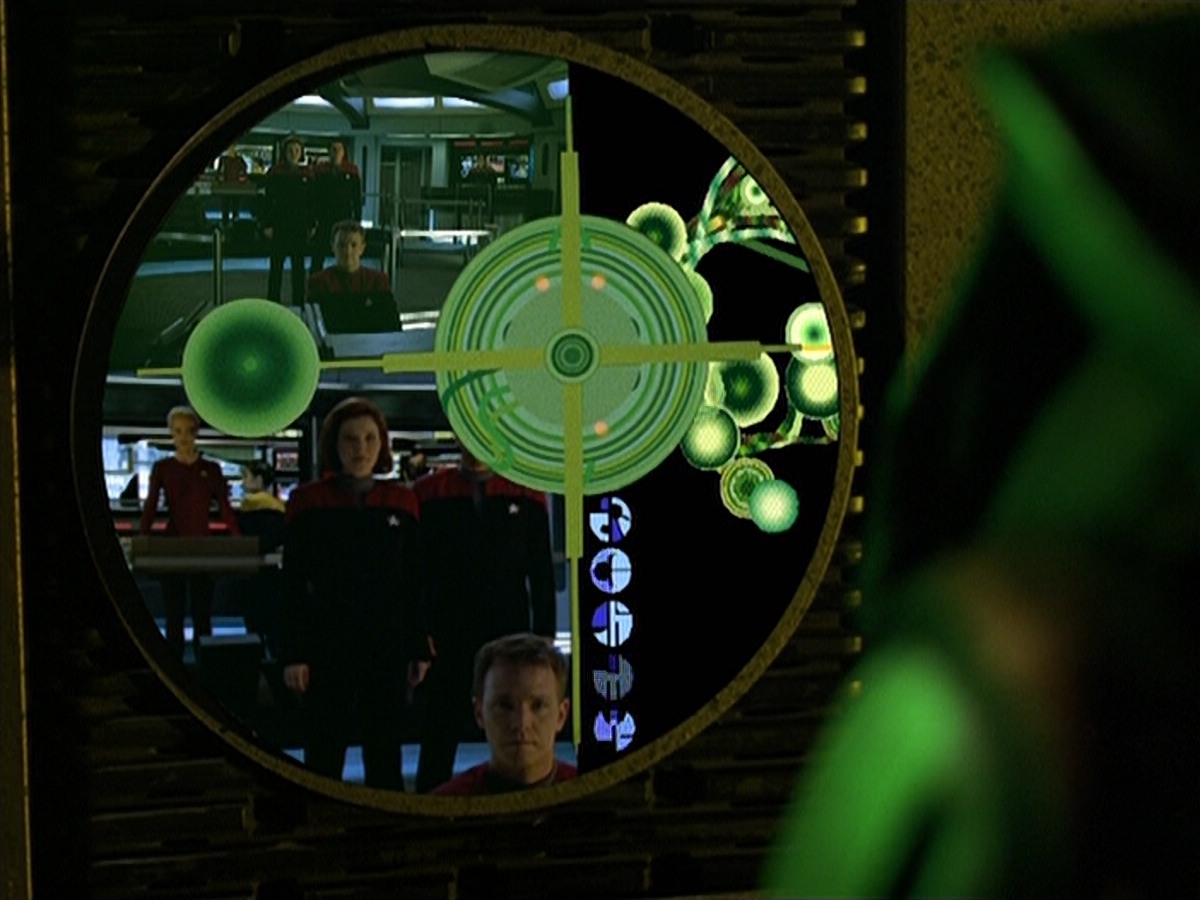 ariane179254_StarTrekVoyager_5x15_5x16_DarkFrontier_0106.jpg
