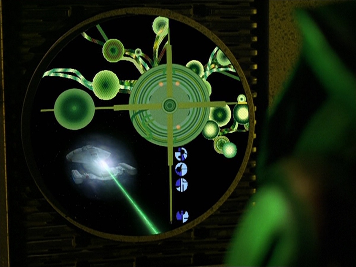ariane179254_StarTrekVoyager_5x15_5x16_DarkFrontier_0108.jpg
