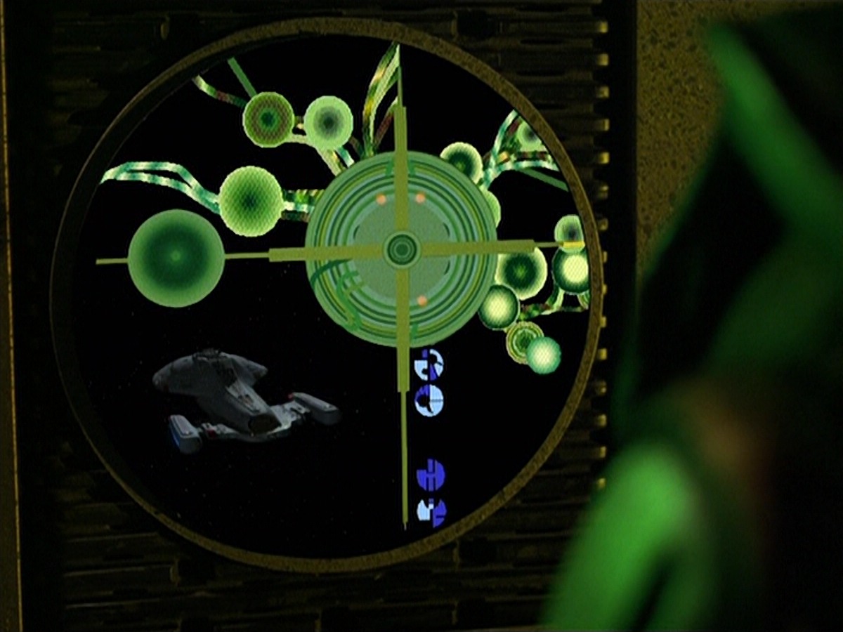 ariane179254_StarTrekVoyager_5x15_5x16_DarkFrontier_0109.jpg