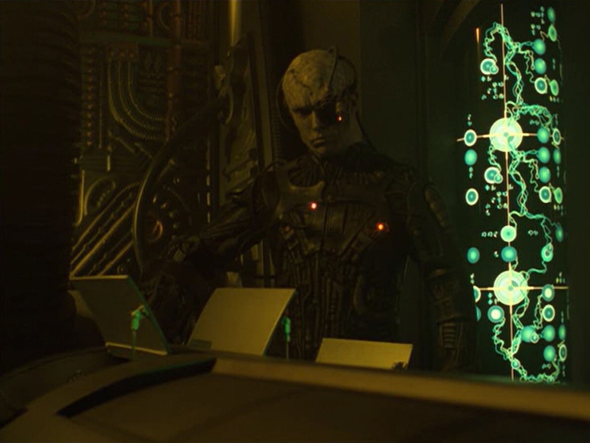ariane179254_StarTrekVoyager_5x15_5x16_DarkFrontier_0159.jpg