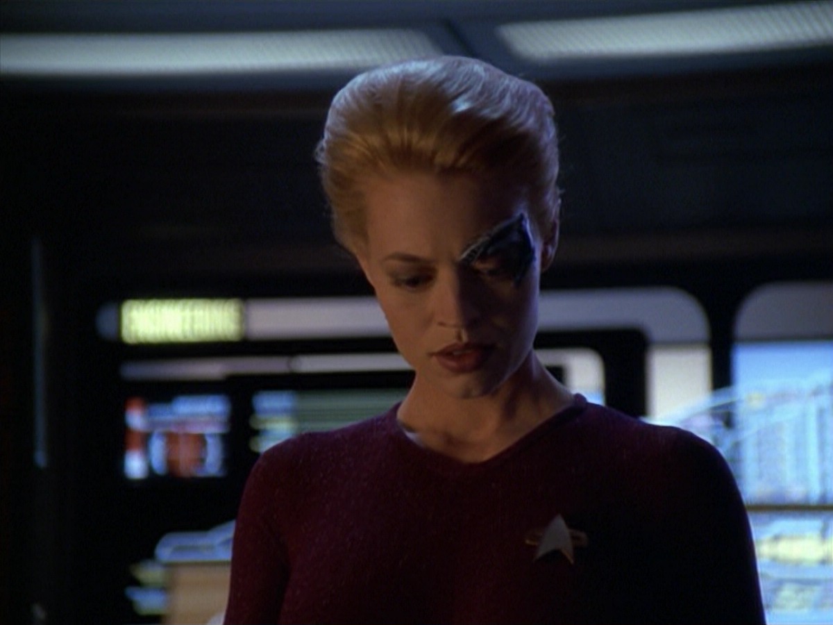 ariane179254_StarTrekVoyager_5x15_5x16_DarkFrontier_0181.jpg