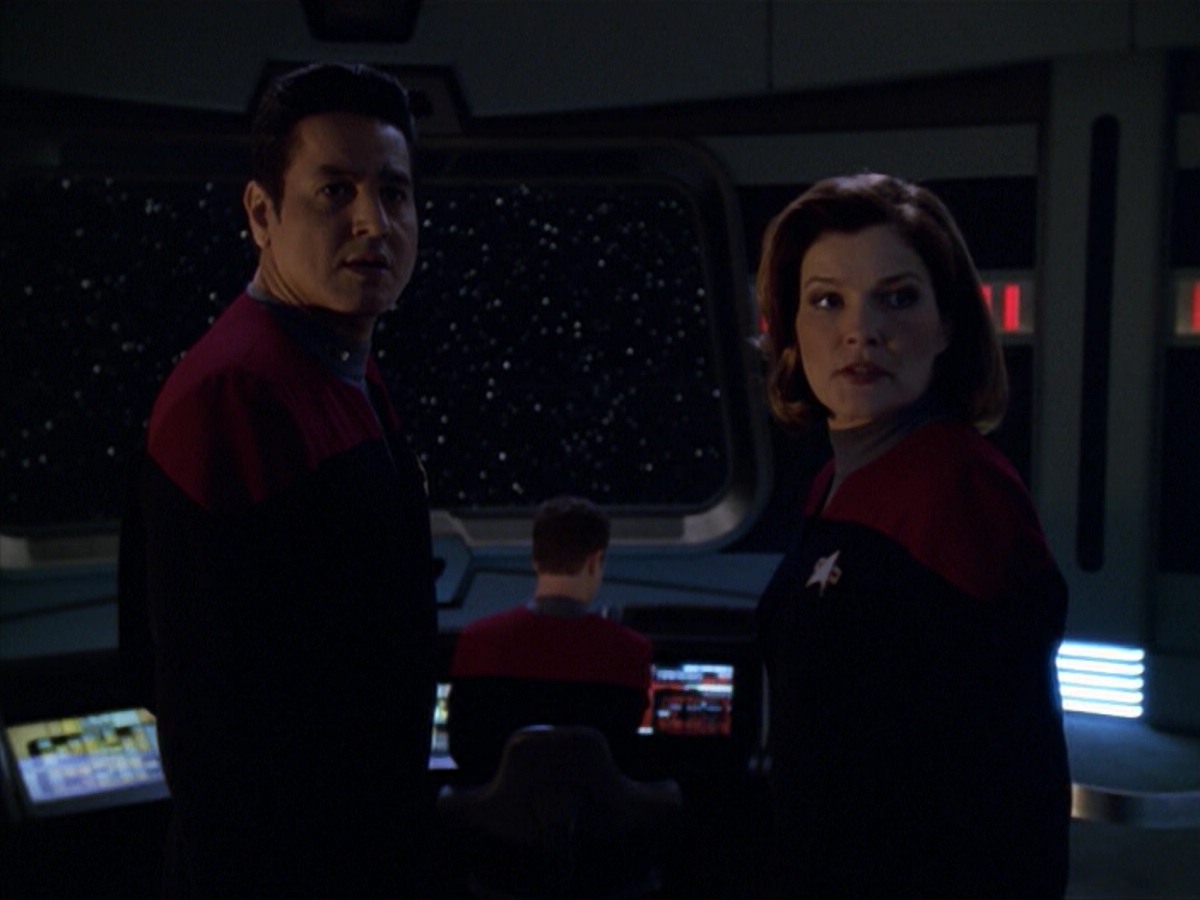 ariane179254_StarTrekVoyager_5x15_5x16_DarkFrontier_0187.jpg