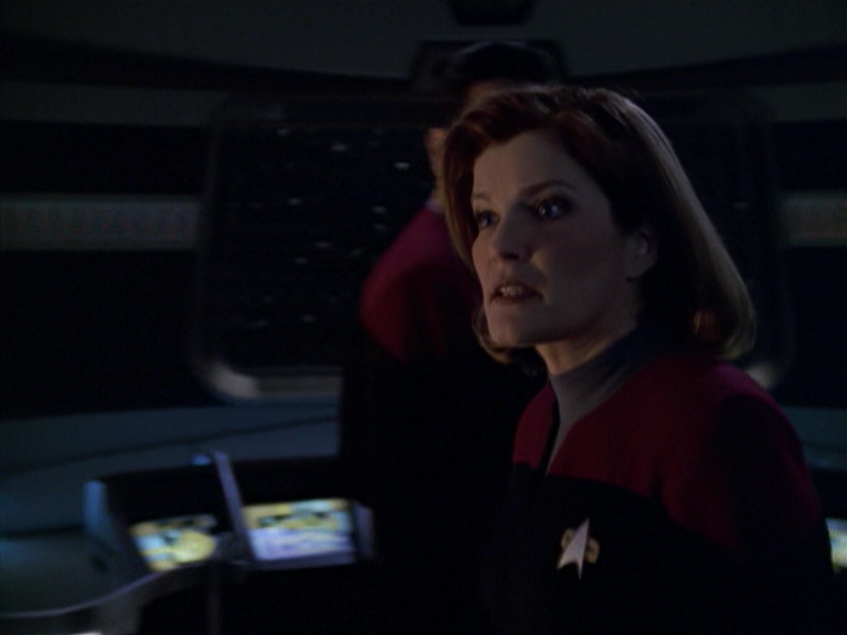 ariane179254_StarTrekVoyager_5x15_5x16_DarkFrontier_0194.jpg