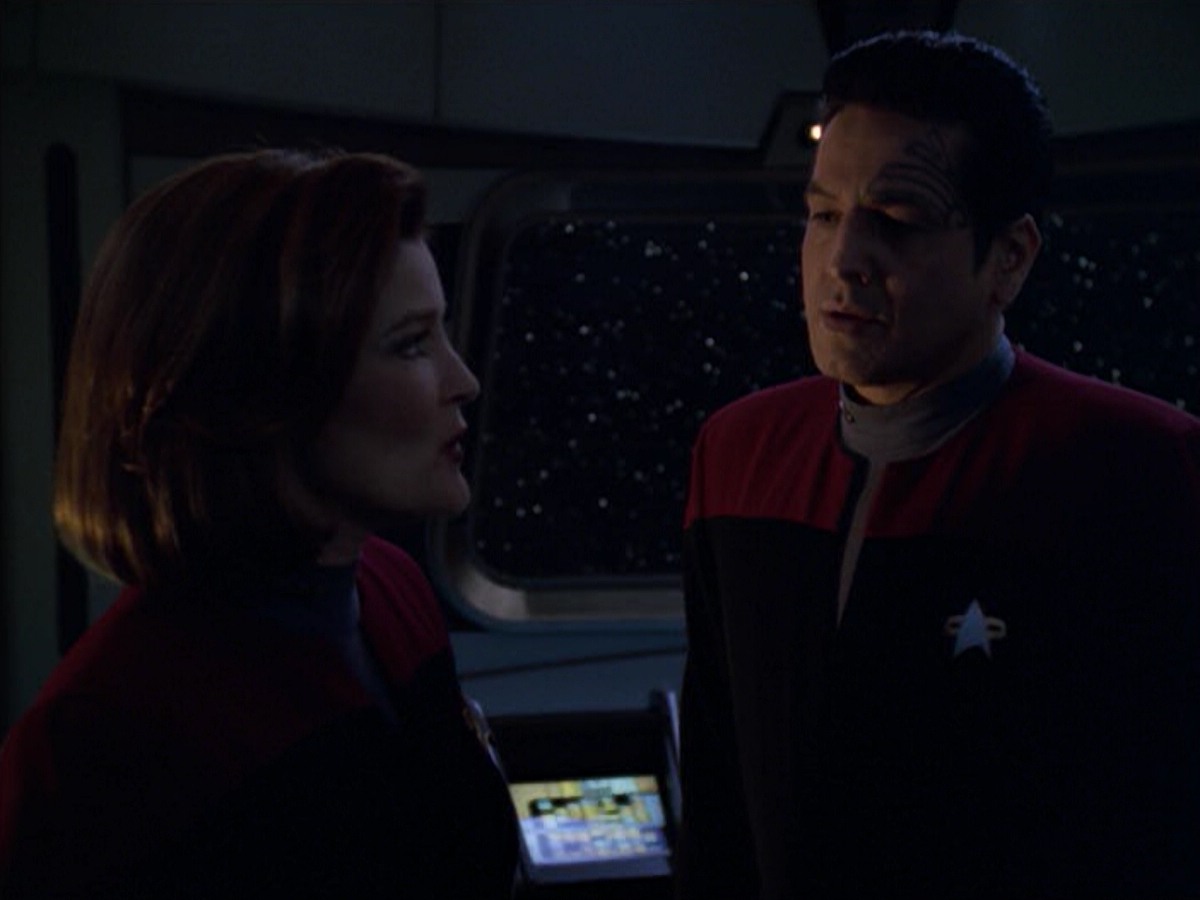 ariane179254_StarTrekVoyager_5x15_5x16_DarkFrontier_0208.jpg