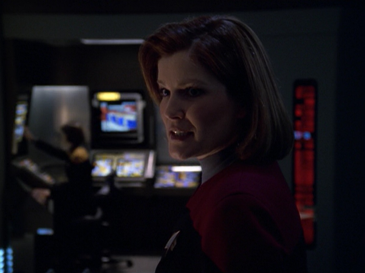 ariane179254_StarTrekVoyager_5x15_5x16_DarkFrontier_0216.jpg