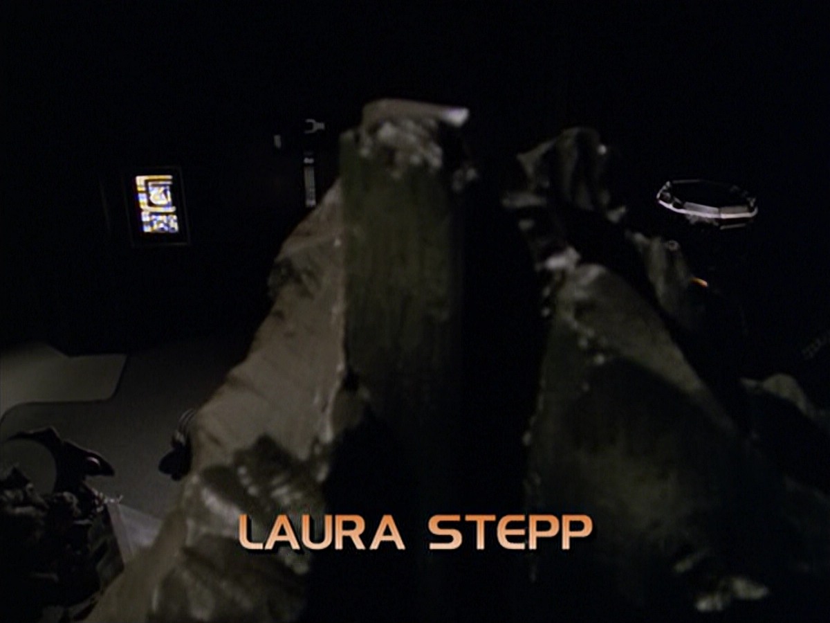 ariane179254_StarTrekVoyager_5x15_5x16_DarkFrontier_0395.jpg