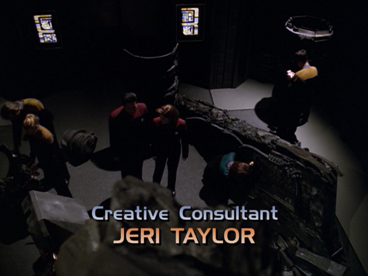 ariane179254_StarTrekVoyager_5x15_5x16_DarkFrontier_0411.jpg