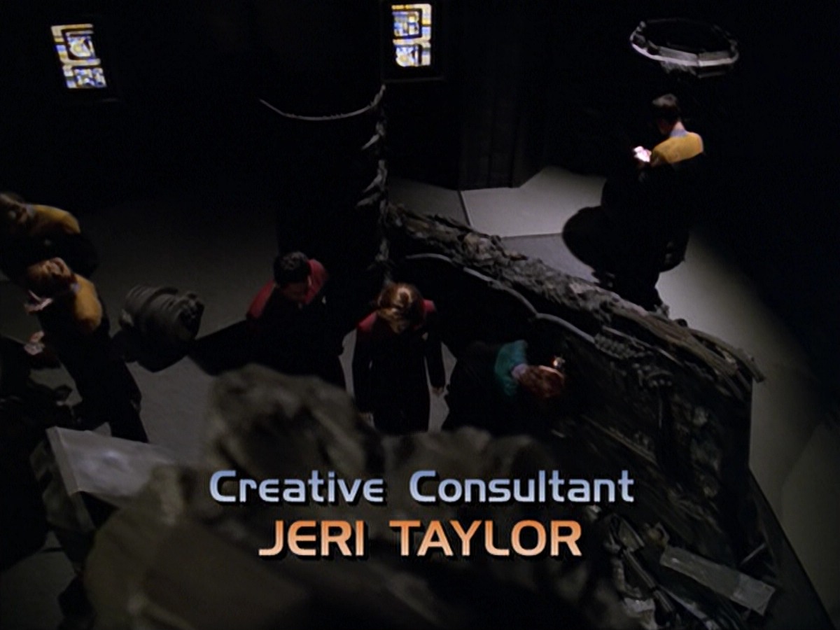 ariane179254_StarTrekVoyager_5x15_5x16_DarkFrontier_0413.jpg