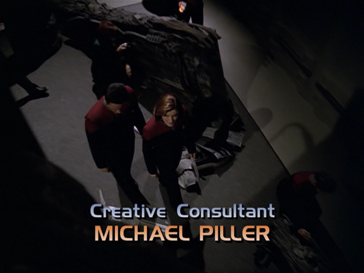 ariane179254_StarTrekVoyager_5x15_5x16_DarkFrontier_0417.jpg