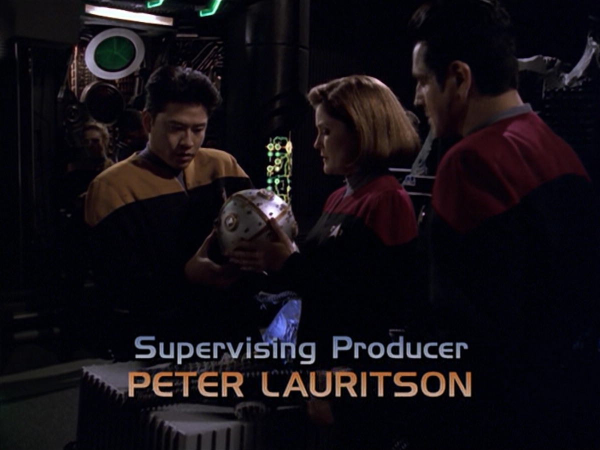 ariane179254_StarTrekVoyager_5x15_5x16_DarkFrontier_0459.jpg