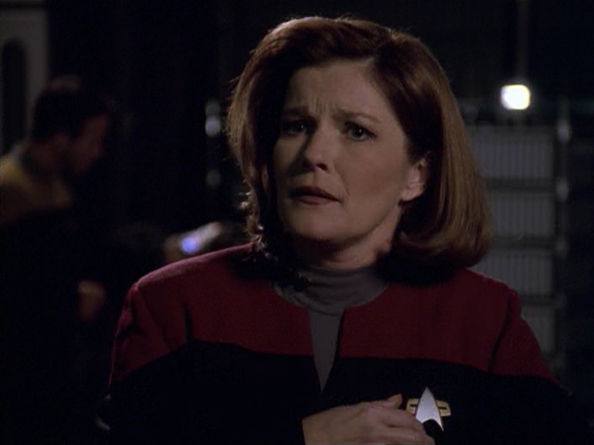 ariane179254_StarTrekVoyager_5x15_5x16_DarkFrontier_0493.jpg