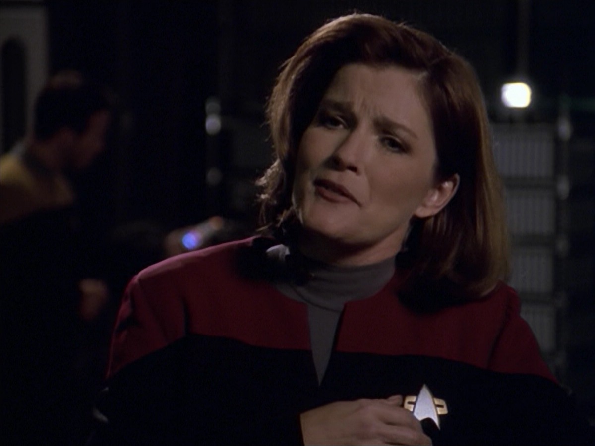 ariane179254_StarTrekVoyager_5x15_5x16_DarkFrontier_0494.jpg
