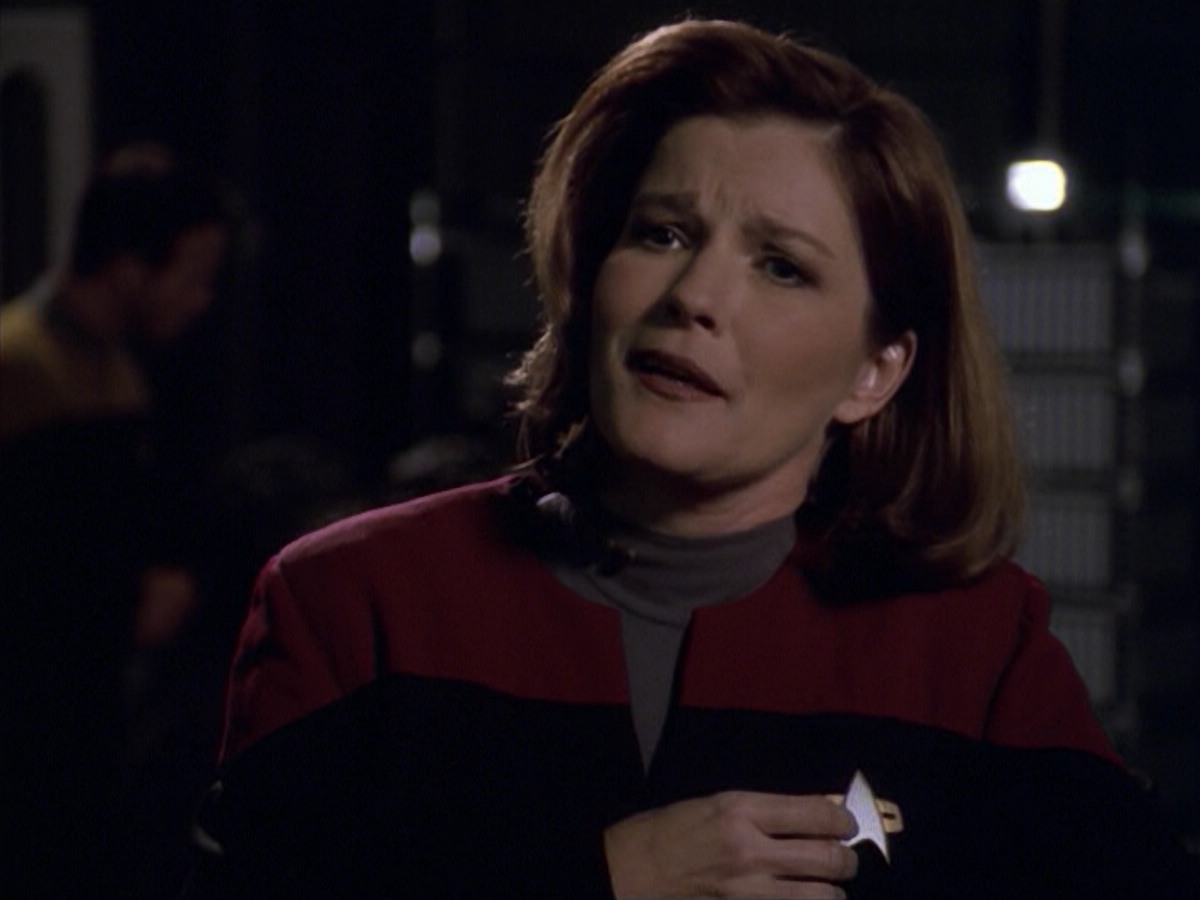 ariane179254_StarTrekVoyager_5x15_5x16_DarkFrontier_0495.jpg