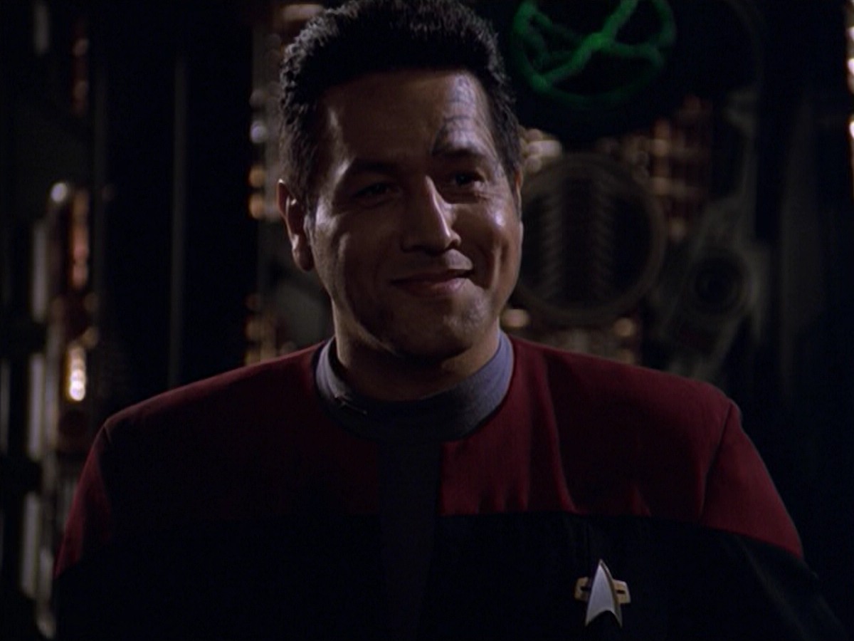 ariane179254_StarTrekVoyager_5x15_5x16_DarkFrontier_0506.jpg